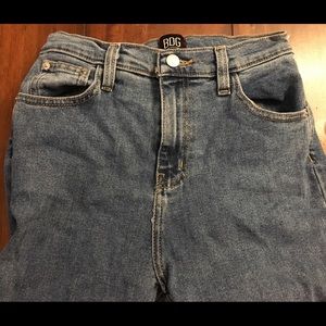 BDG Girlfriend High-Rise Jeans (Urban Outfitters)